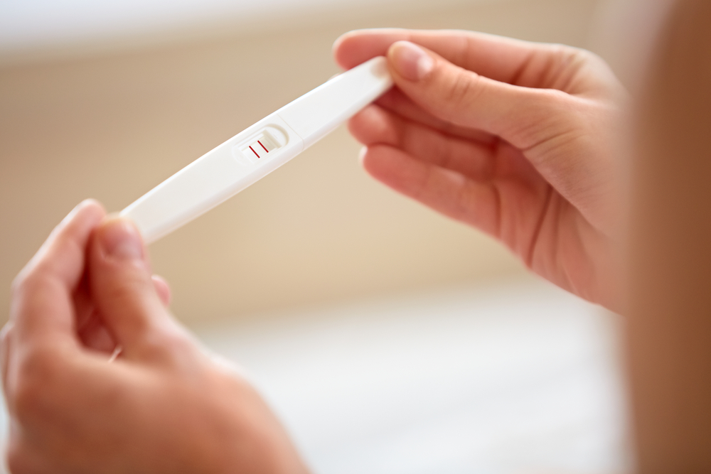 A Bluetooth-Enabled Pregnancy Test and Corresponding App Shows You Puppy Videos While You Wait for Your Results