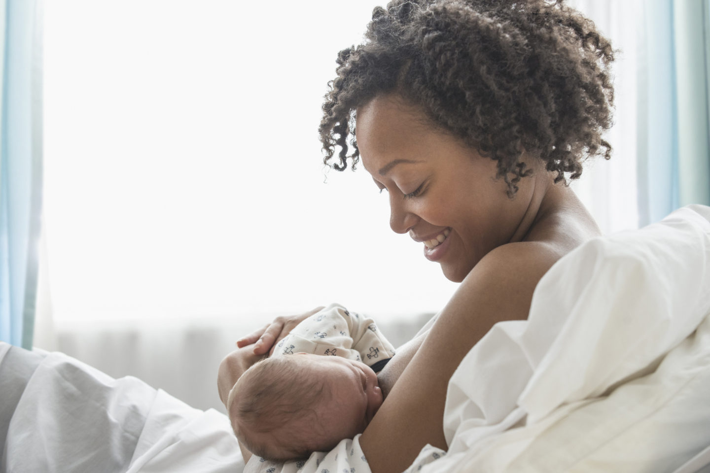 Another Reason To Consider Breastfeeding — Your Baby’s Healthy Tummy
