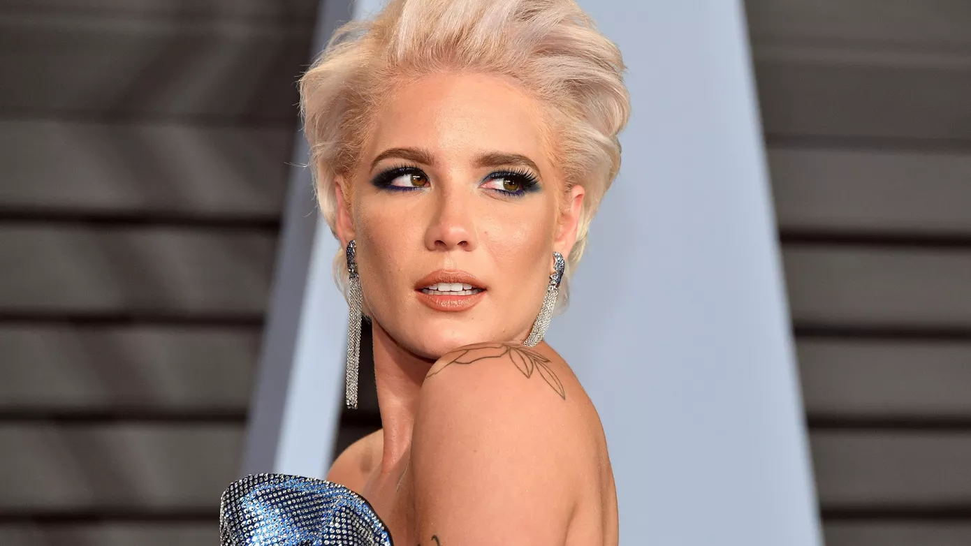Halsey Is Freezing Her Eggs at 23 After Suffering an Onstage Miscarriage